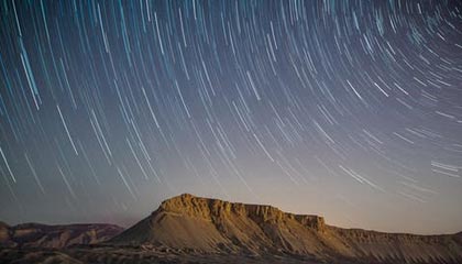 九游游戏在线玩-德甲高压战术下球员冲刺频率与决策质量的平衡机制分析